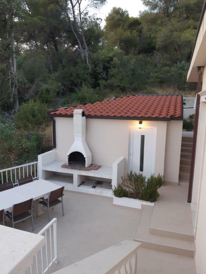 Villa Lizzi Trogir Exterior photo